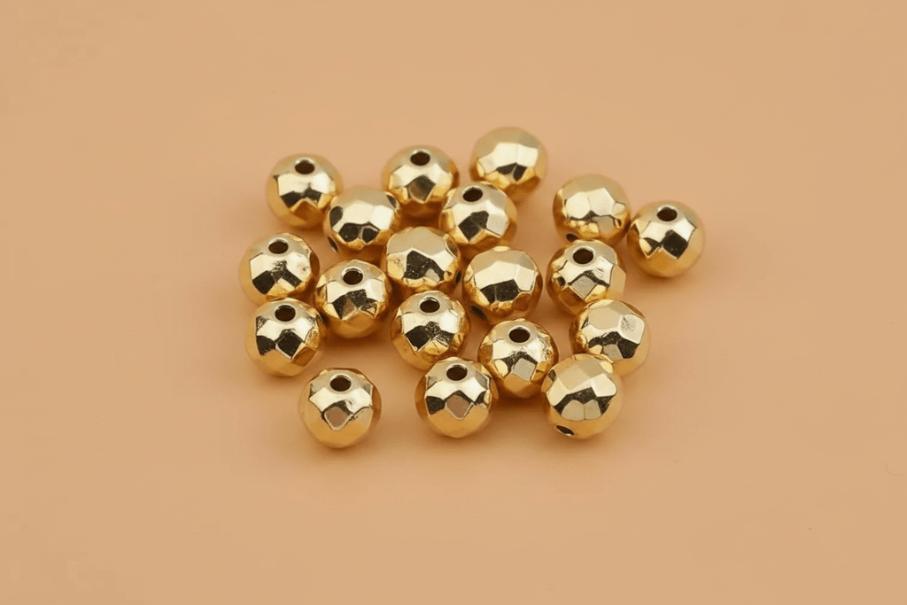 Perles Rondes Facettées en Hématite Naturelle Plaquée Or 4 mm – 50 pièces perles bijoux - Perlatopia