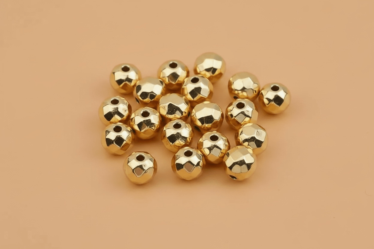 Perles Rondes Facettées en Hématite Naturelle Plaquée Or 4 mm – 50 pièces perles bijoux - Perlatopia